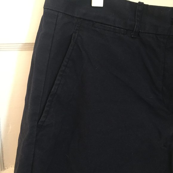 GAP boyfriend roll-up navy cotton shorts -- size 6 - Picture 3 of 8